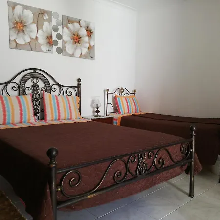 Casa Henrique Lagos